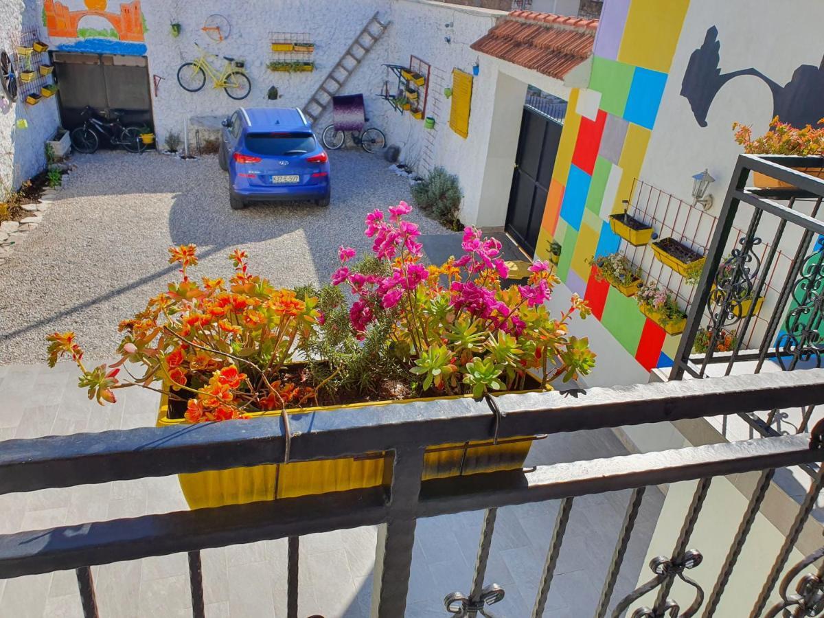 Family Apartment Near Old Town โมสตาร์ ภายนอก รูปภาพ