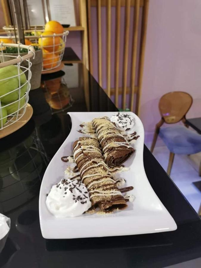 Family Apartment Near Old Town โมสตาร์ ภายนอก รูปภาพ